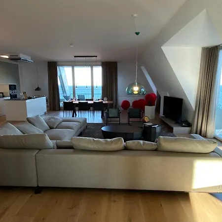 First Im First Sellin, Penthouse & Mit Phaenomenalem Ostseeblick Apartment